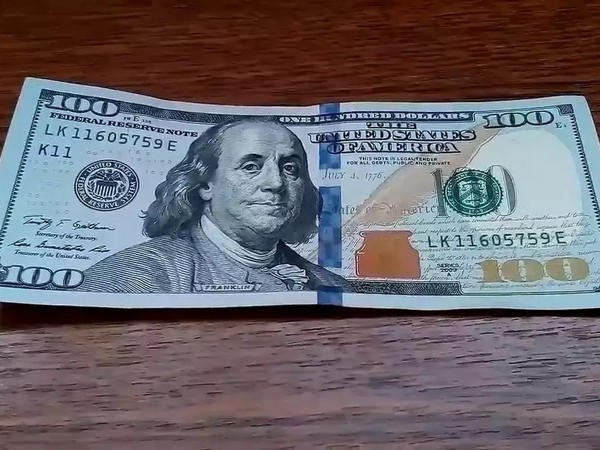 Мужчина пытался пересечь КПВВ «Марьинка» с помощью 100 долларов