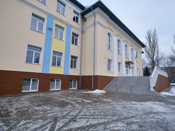 Опорная школа в Красногоровке уже готова на 98 процентов и будет одной из лучших на Донетчине