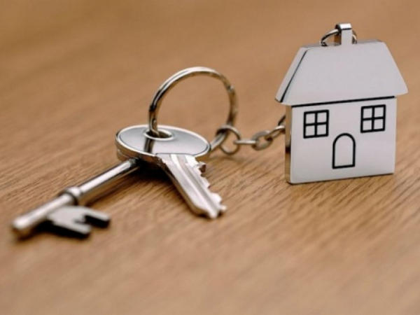 После 13 лет на квартирном учете в Курахово многодетная семья получила жилье в общежитии