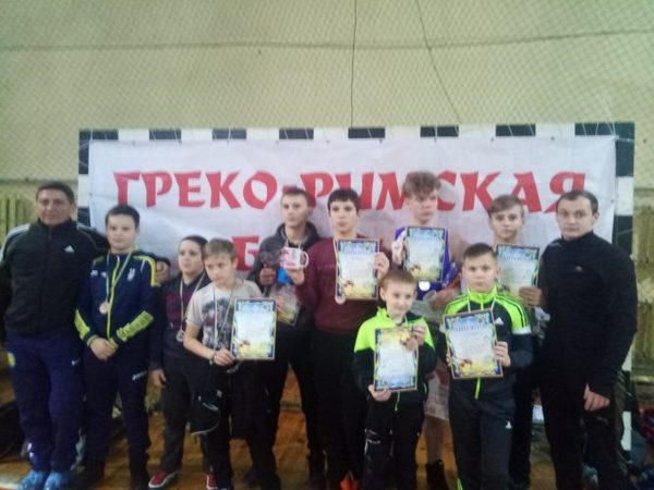 Борцы из Угледара собрали урожай медалей на Всеукраинском турнире по греко-римской борьбе