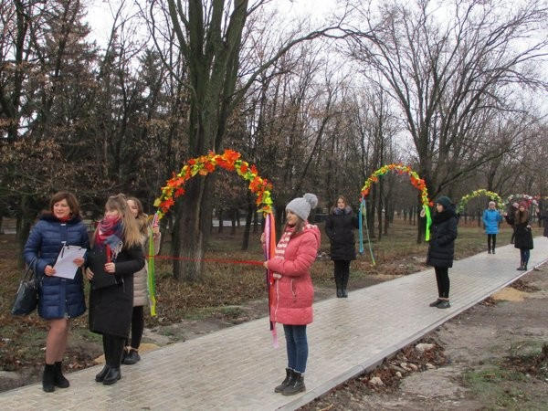 В парке Павловки появилась современная зона отдыха