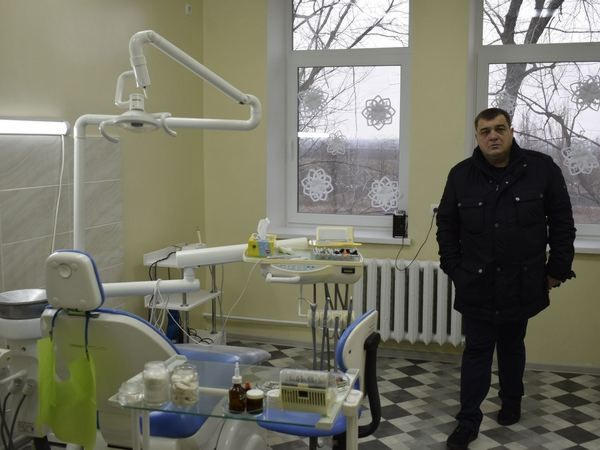 В больнице Угледара открыли отремонтированное стоматологическое отделение