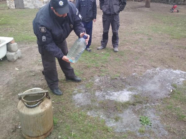 В Великоновоселковском районе продолжают бороться с самогонщиками