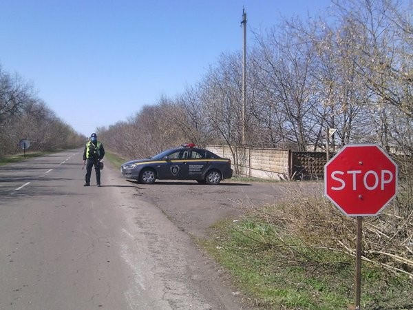 В связи с карантином в Великоновоселковском районе продолжают работать мобильные блокпосты