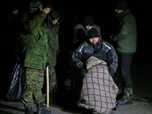 В районе Марьинки из плена боевиков освобождены волонтеры и украинский военнослужащий