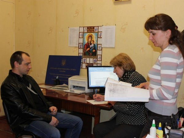 Осуждённым Марьинского района рассказали, как не стать жертвой боевых действий