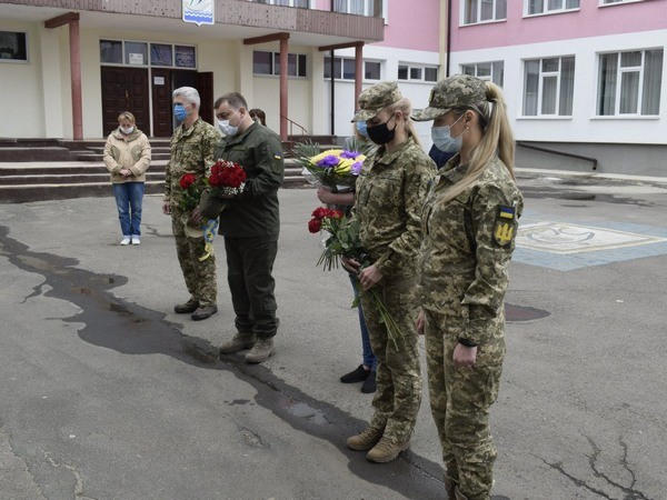 В Угледаре почтили память военнослужащего, погибшего в 2014 году