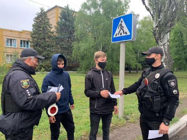Полицейские призывают жителей Великоновоселковского района не нарушать правила дорожного движения