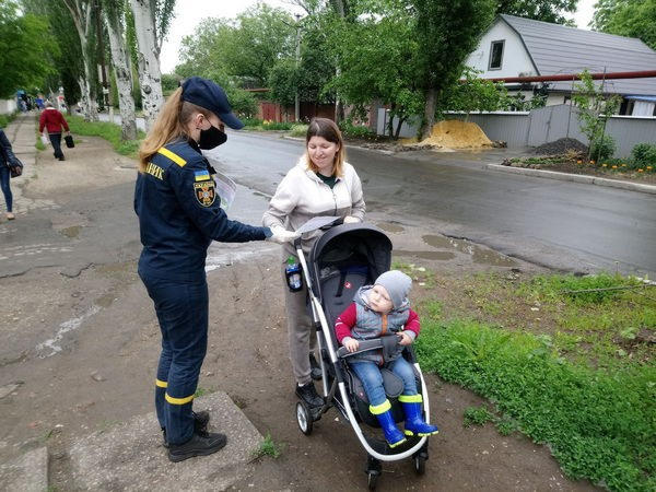 Жителям Курахово спасатели рассказали, как избежать природных пожаров