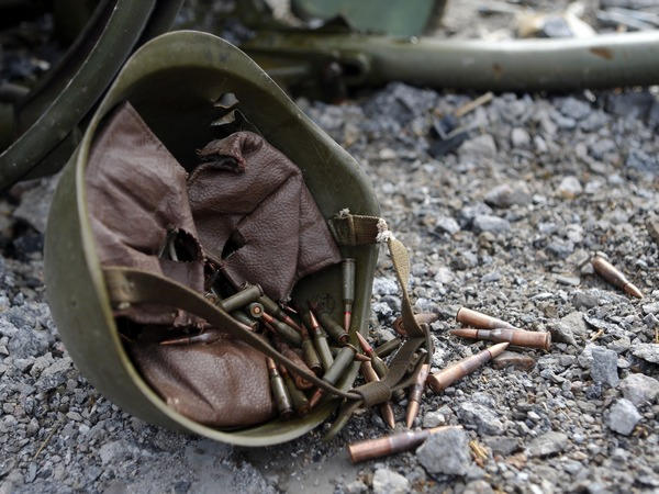 В результате вражеского обстрела вблизи Марьинки ранен украинский военный