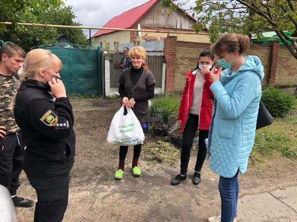 Полиция Марьинки поздравила детей с праздником