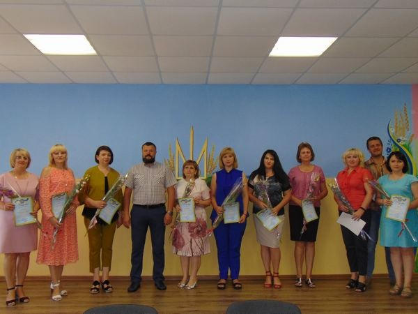 Бухгалтеров Марьинского района торжественно поздравили с профессиональным праздником
