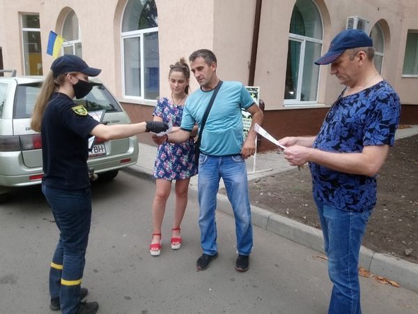 Среди жителей Курахово провели разъяснительную работу о недопущении сжигания сухой растительности
