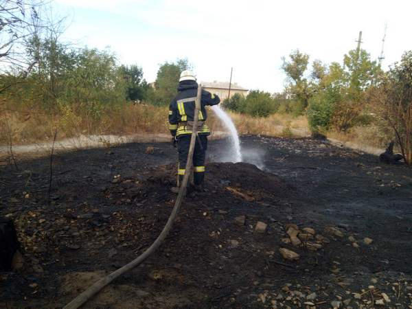 Стали известны подробности масштабного пожара вблизи Марьинки