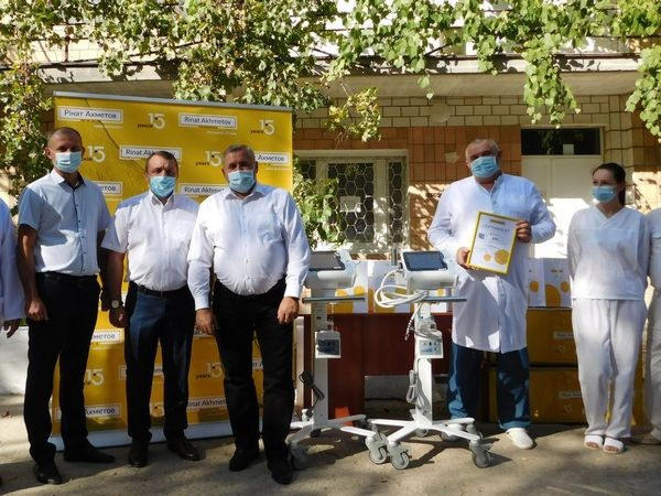 В Кураховской больнице появились еще 2 современных аппарата искусственной вентиляции легких