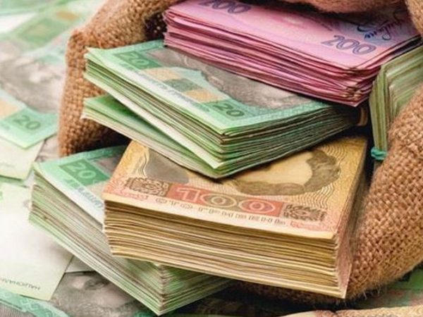 На ремонте жилого фонда в Курахово подрядчик присвоил около миллиона гривен
