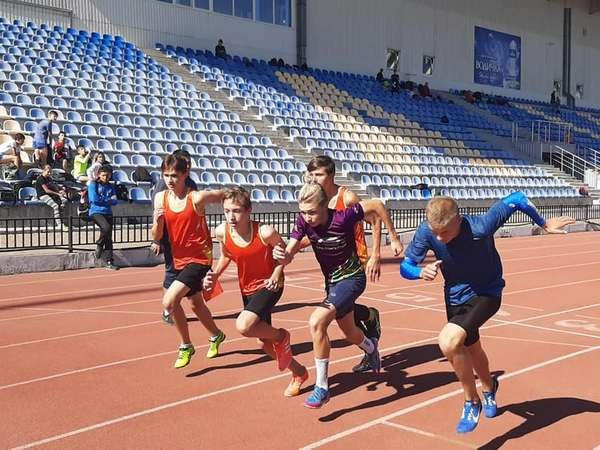 Легкоатлеты из Угледара собрали урожай медалей на чемпионате Донецкой области