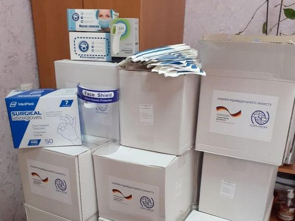 Великоновоселковский территориальный центр социального обслуживания получил немецкую благотворительную помощь