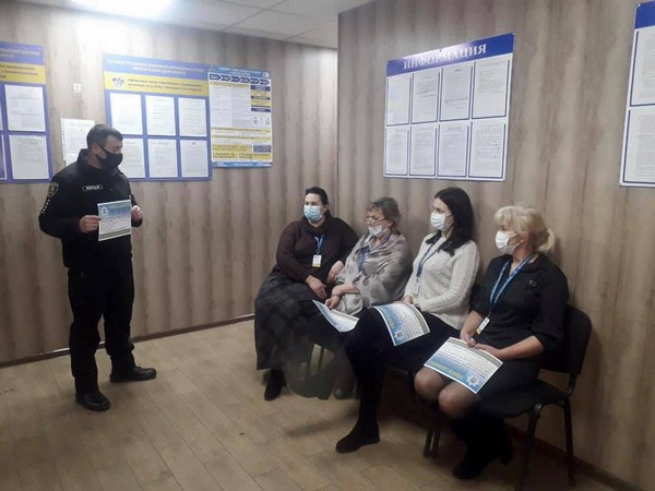 В Великой Новоселке проводят масштабную информационную кампанию для предупреждения мошенничества