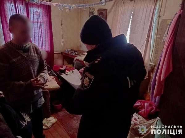 В Великой Новоселке полицейские привлекли к ответственности отца за психологическое насилие над дочерью