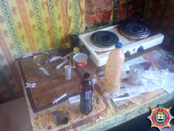 Житель Курахово организовал наркопритон