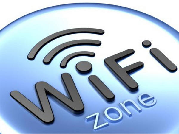В Курахово прямо на улице появился бесплатный Wi-Fi интернет от