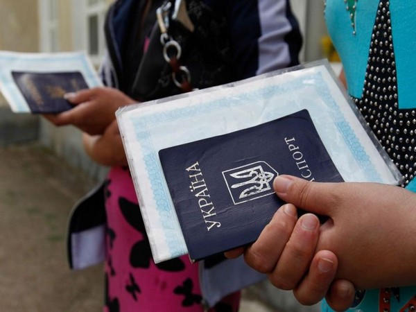 Народный депутат Сергей Сажко поддержал отмену обязательной справки о регистрации для переселенцев