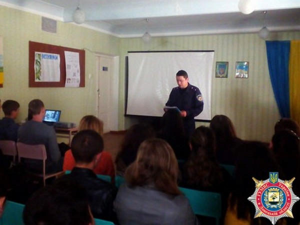 Школьников Марьинки, Курахово и Красногоровки научили выживать в экстремальных ситуациях