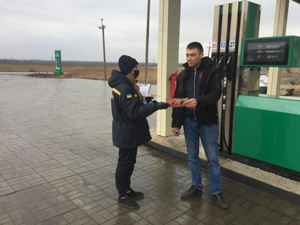 В Угледаре осуществили внеплановые проверки АЗС