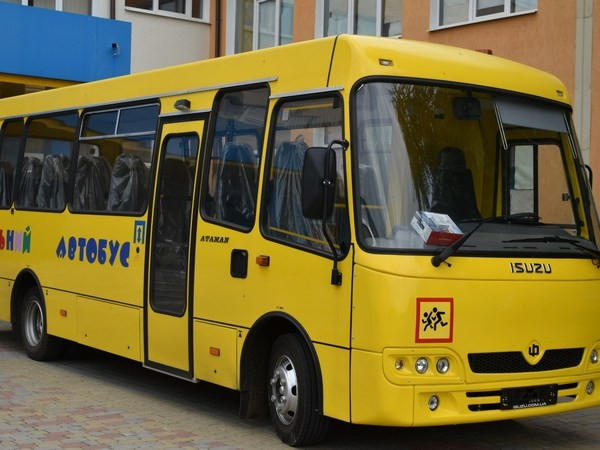 В Угледарской громаде появился новый школьный автобус