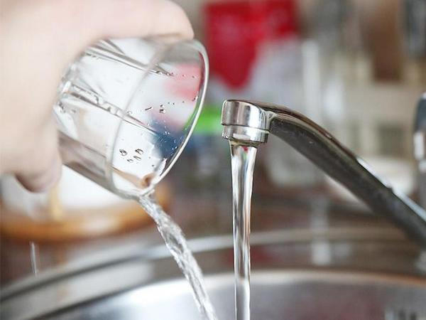 Можно ли использовать воду из крана на Донетчине: ответ представителя ДонОГА