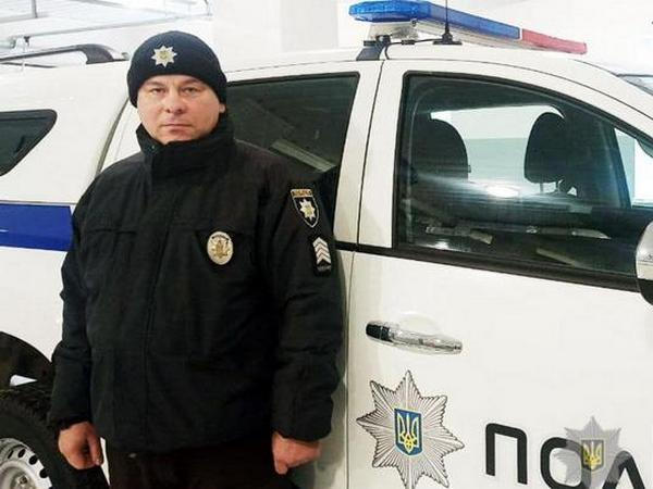 Полицейский из Курахово спас тонущего мужчину