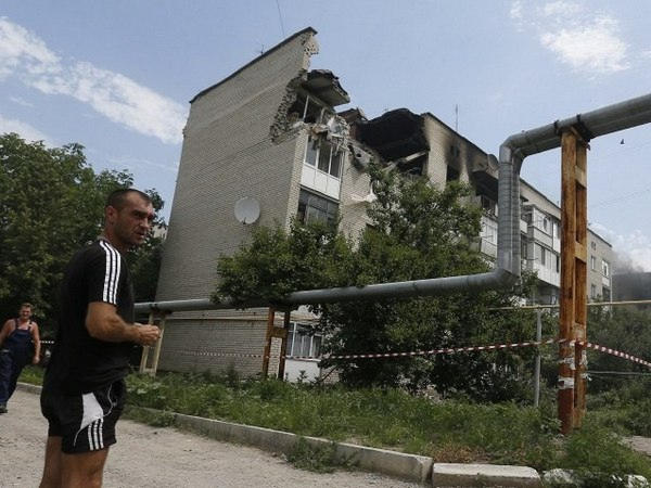 Жители Марьинки отказываются покидать прифронтовой город, а Красногоровки - наоборот