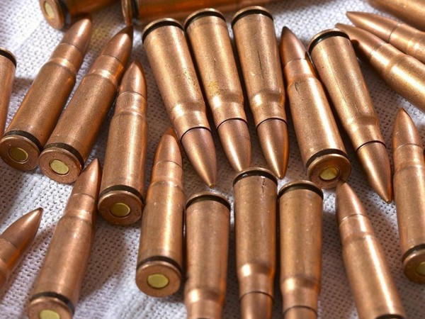 В Угледаре местный алкоголик хотел у военных выменять патроны на еду