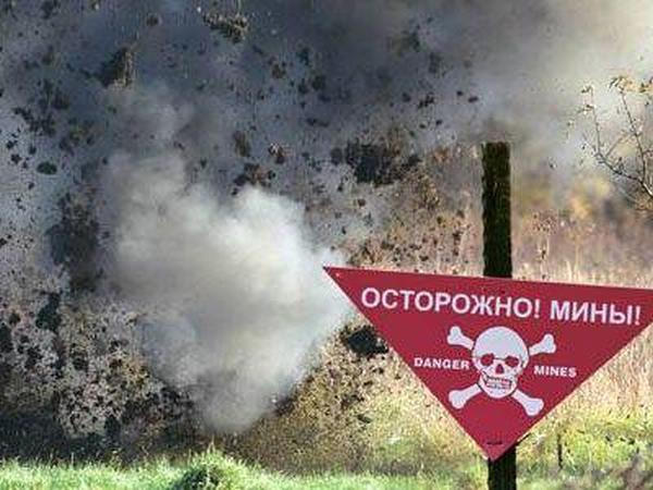 В Марьинском районе на взрывном устройстве подорвалась женщина
