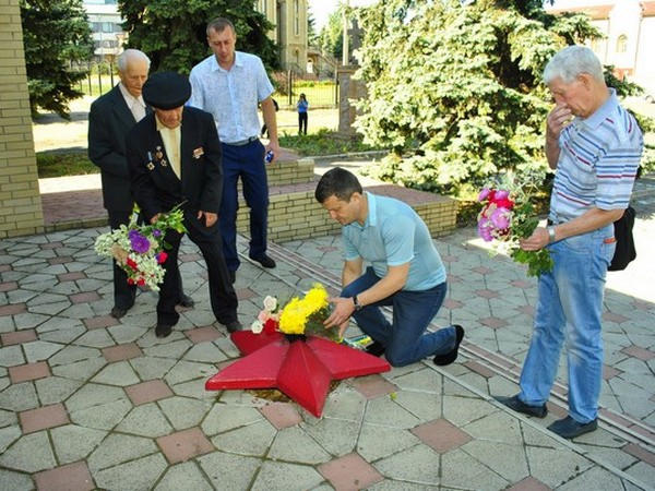 Празднование годовщины освобождения Донбасса в Курахово и Марьинке