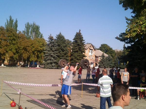 В Курахово прошел Открытый турнир по силовым видам спорта
