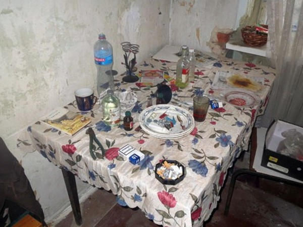 Житель Курахово изготавливал наркотики на дому из препаратов, которые покупал в аптеке