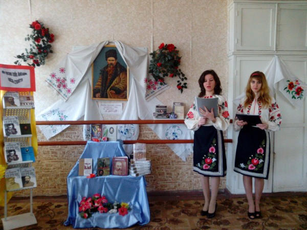 В Марьинке почтили память Тараса Шевченко