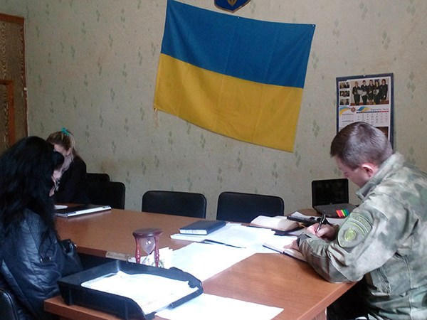 Начальник Марьинского отдела полиции Дмитрий Верецун провел личный прием в Курахово