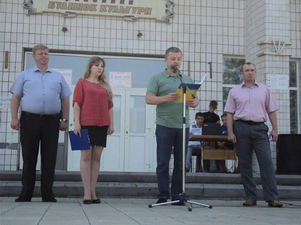 В Марьинке почтили память погибших в течение двух лет войны
