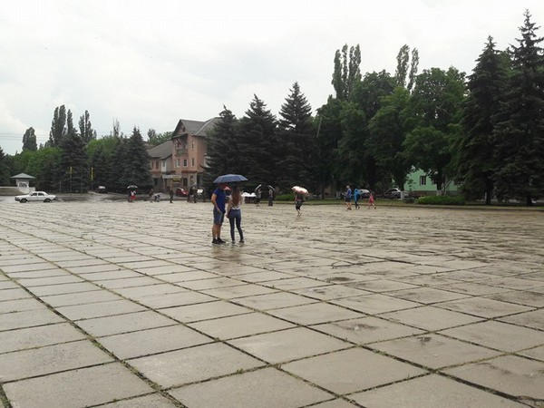 В Курахово отменили концерт, посвященный Дню Конституции