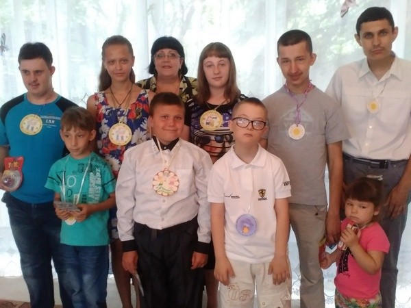 Особенным деткам Марьинского района подарили «Солнышко в ладонях»
