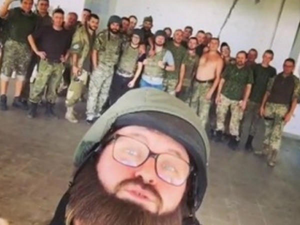 Группа DZIDZIO выступила с концертом на передовой в Марьинке