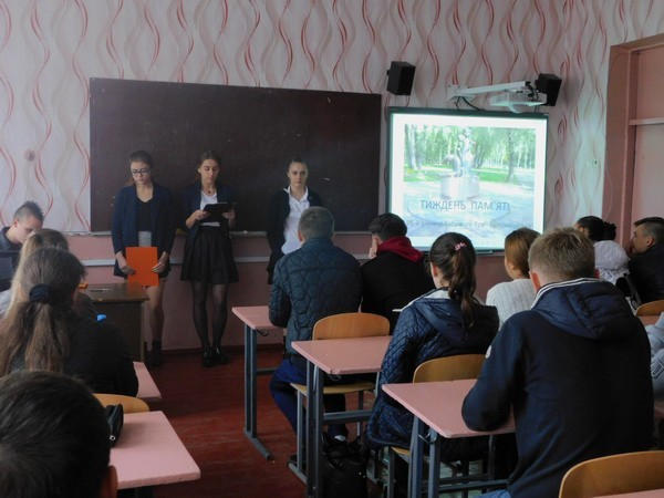 В Курахово почтили память жертв Бабьего Яра