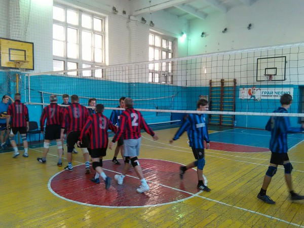 В Марьинке прошел турнир по волейболу