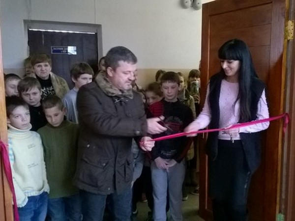 В Марьинской школе торжественно открыли спортзал и новый компьютерный класс