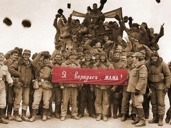 Депутат-афганец поздравил боевых побратимов с праздником
