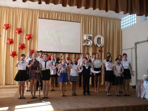 Школа в Павловке Марьинского района отпраздновала 50-летний юбилей