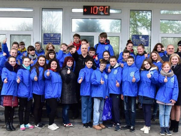 Дети из Красногоровки и Марьинки отправились в «гости» к Геннадию Москалю